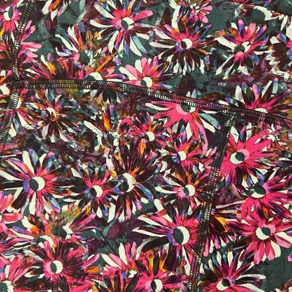 Lululemon Swift Speed High-Rise Crop Leggings Floral Electric Multi Pink Teal 8 - Picture 3 of 5